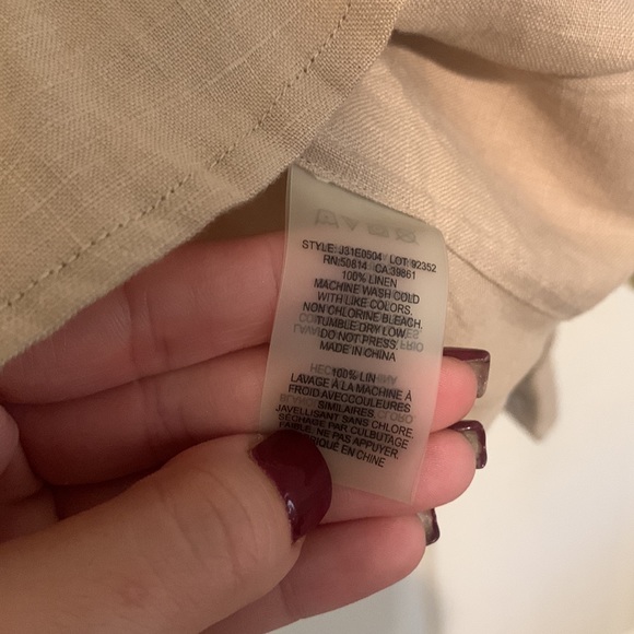 Pre-loved 100% linen long sleeve button up - Picture 3 of 4